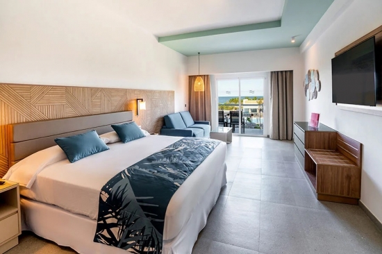 BIENVENIDO AL HOTEL RIU LATINO	